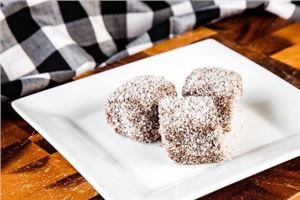 Lamingtons-Mini-50x22gm-Kytons-Bakery-(245912)